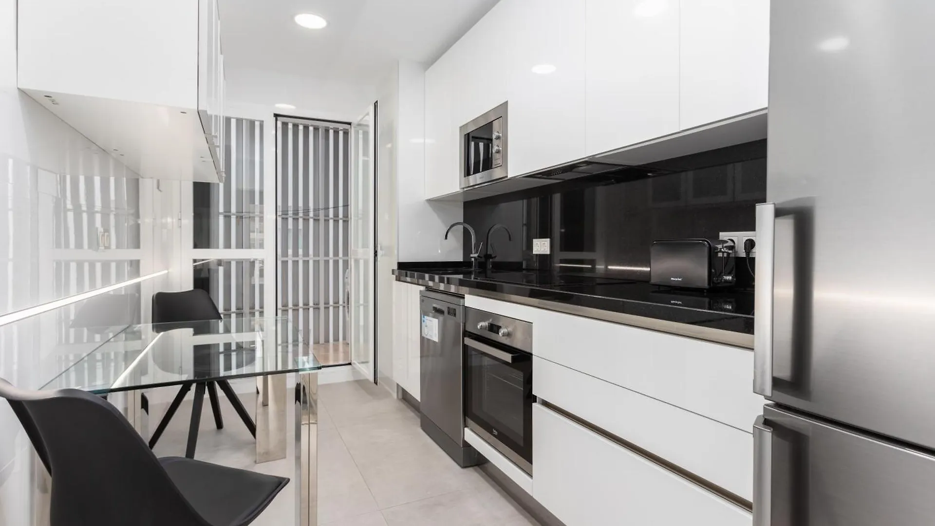 Appartamento Mtr - Marbella Temporary Rent Luminoso Apartamento Vista Mar Av Del Mar
